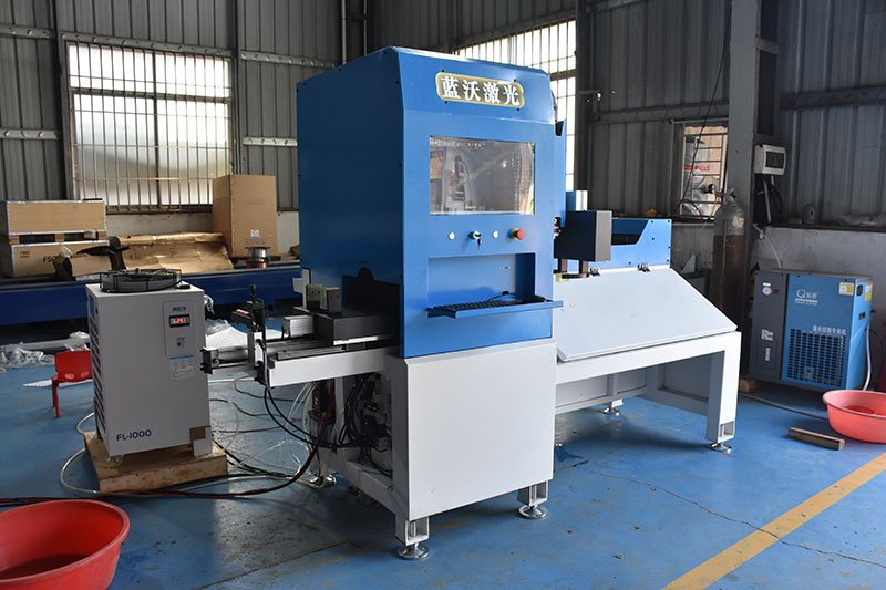 BLUEWO CNC Metal Pipe Laser Cutting Machine